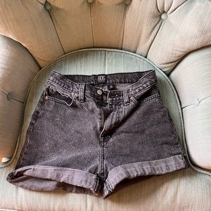 BDG Mom High Rise Shorts Size 26